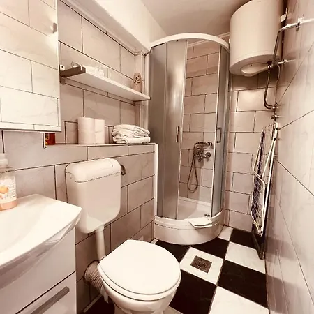 Πανσιόν F Σπλιτ