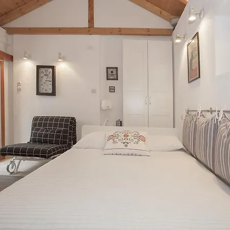 F Guest house