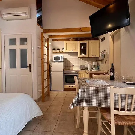 F Casa de hóspedes 3*