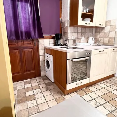 F Casa de hóspedes 3*