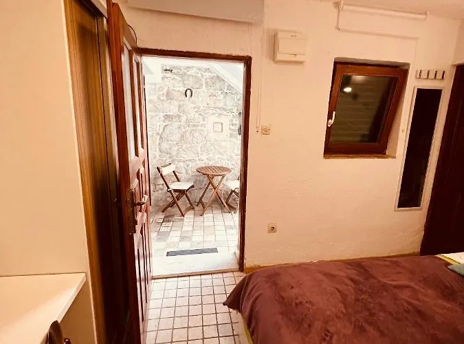 ゲストハウス F スプリト